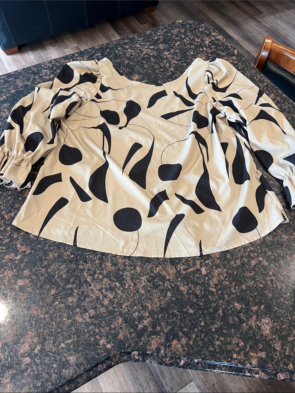 Shein Beige Blouse with Bold Black Abstract Print 2X bow